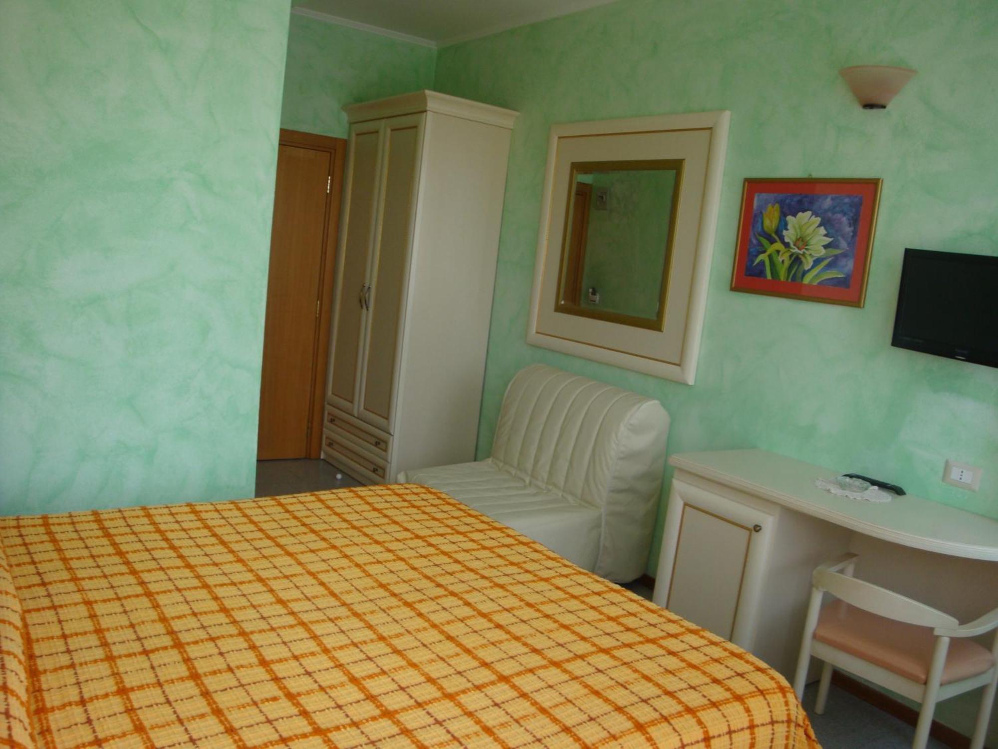 Hotel Prestigio Cesenatico Cameră foto