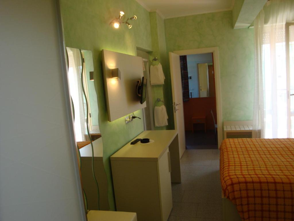 Hotel Prestigio Cesenatico Cameră foto